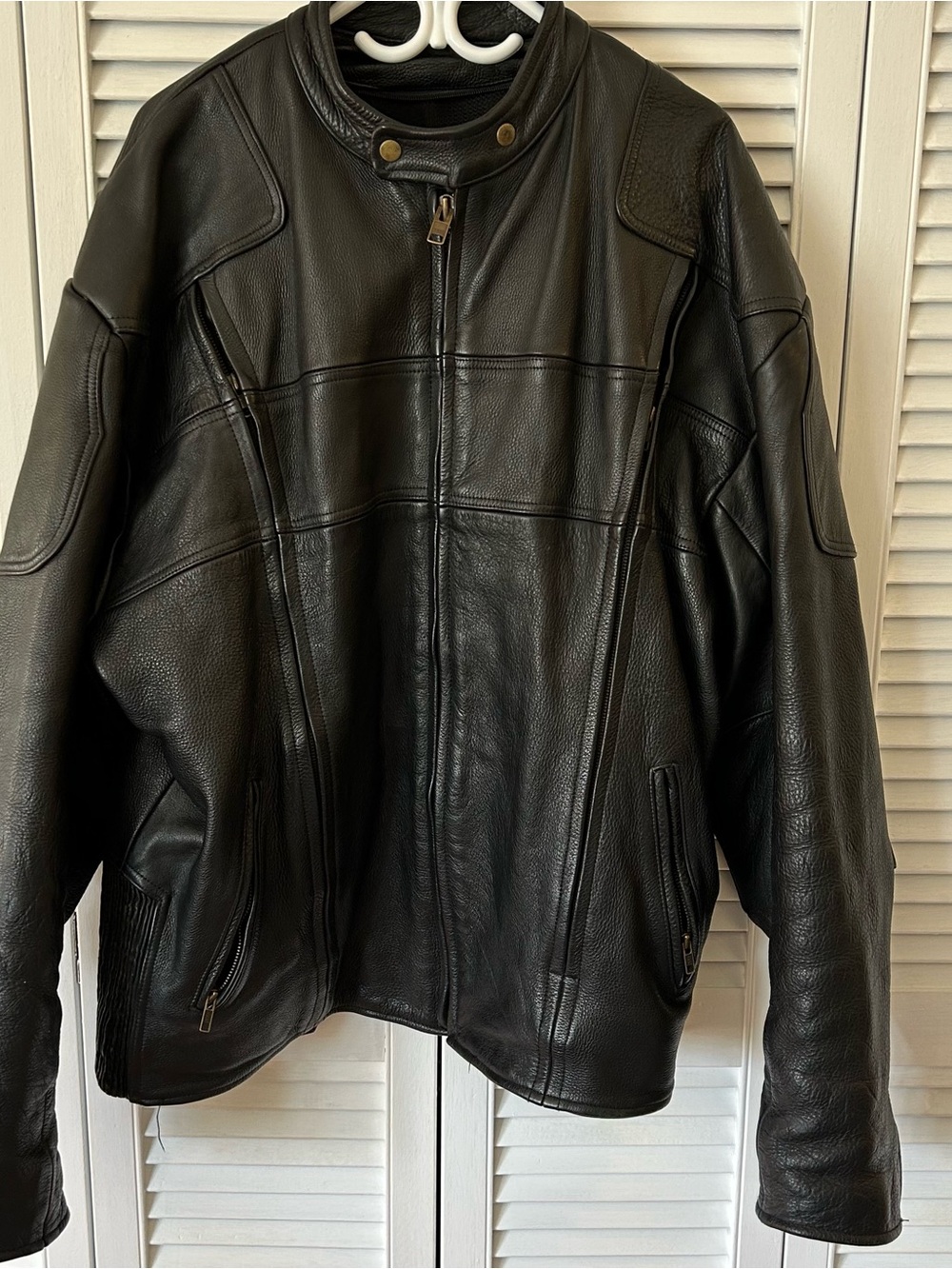 Men's Black Leather Motorcycle Jacket - Classic Zip Front Coat